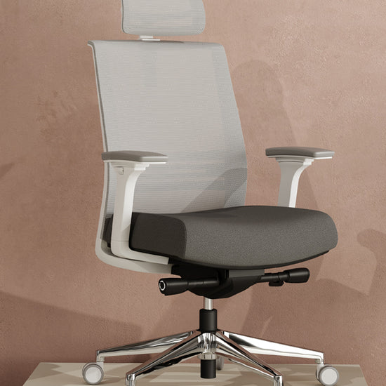 Axel Beyaz plastik iskeletli file döşemeli hareketli kollu ayarlanabilir mekanizmalı ofis yönetici koltuğu müdür koltuğu fileli koltuk